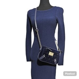 Nicole Miller January Ribbed Knit Sheath Curve-Contouring Dress. Size: Petite